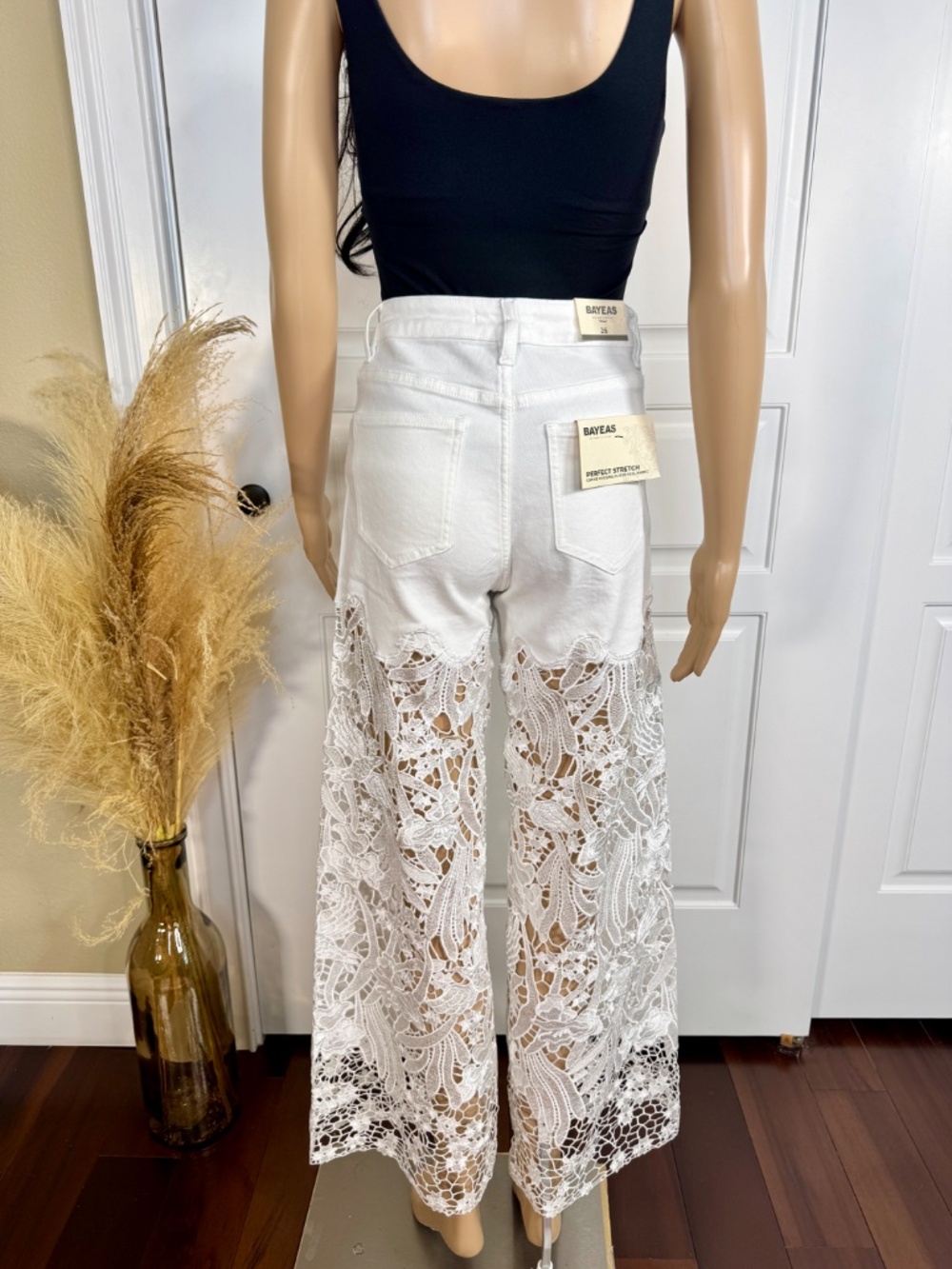 WHITE HIGH WAIST CRYSTAL EMBELLISHED CURVE HUGGING WIDE LEG LACE JEANS -NWT - Picture 8 of 17